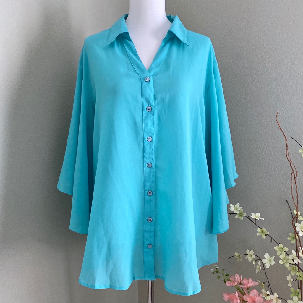La Moda Button Down Blouse